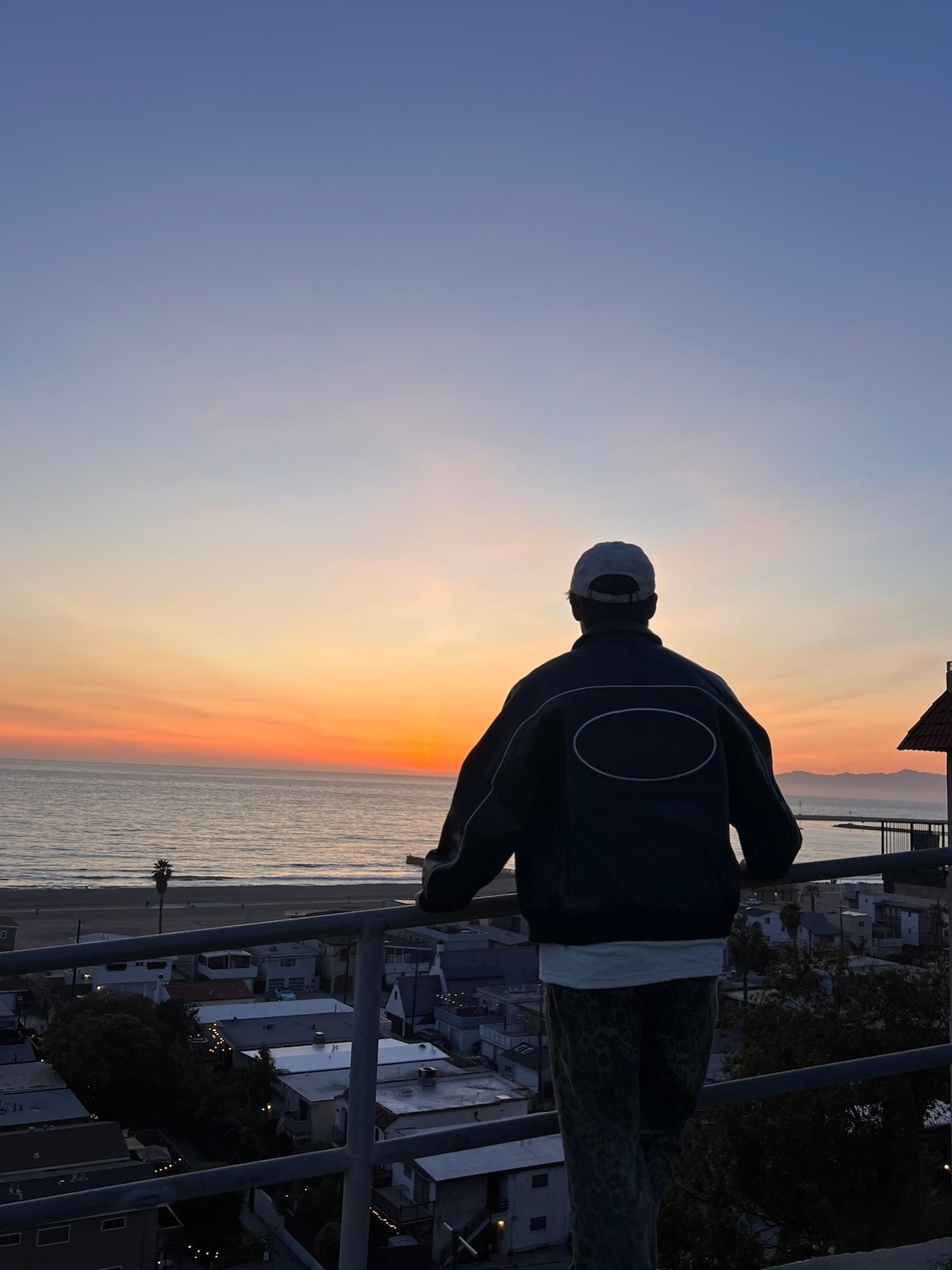 FCG自主SS25 Leather Varsity Jacket联名后背大Logo皮衣夹克外套