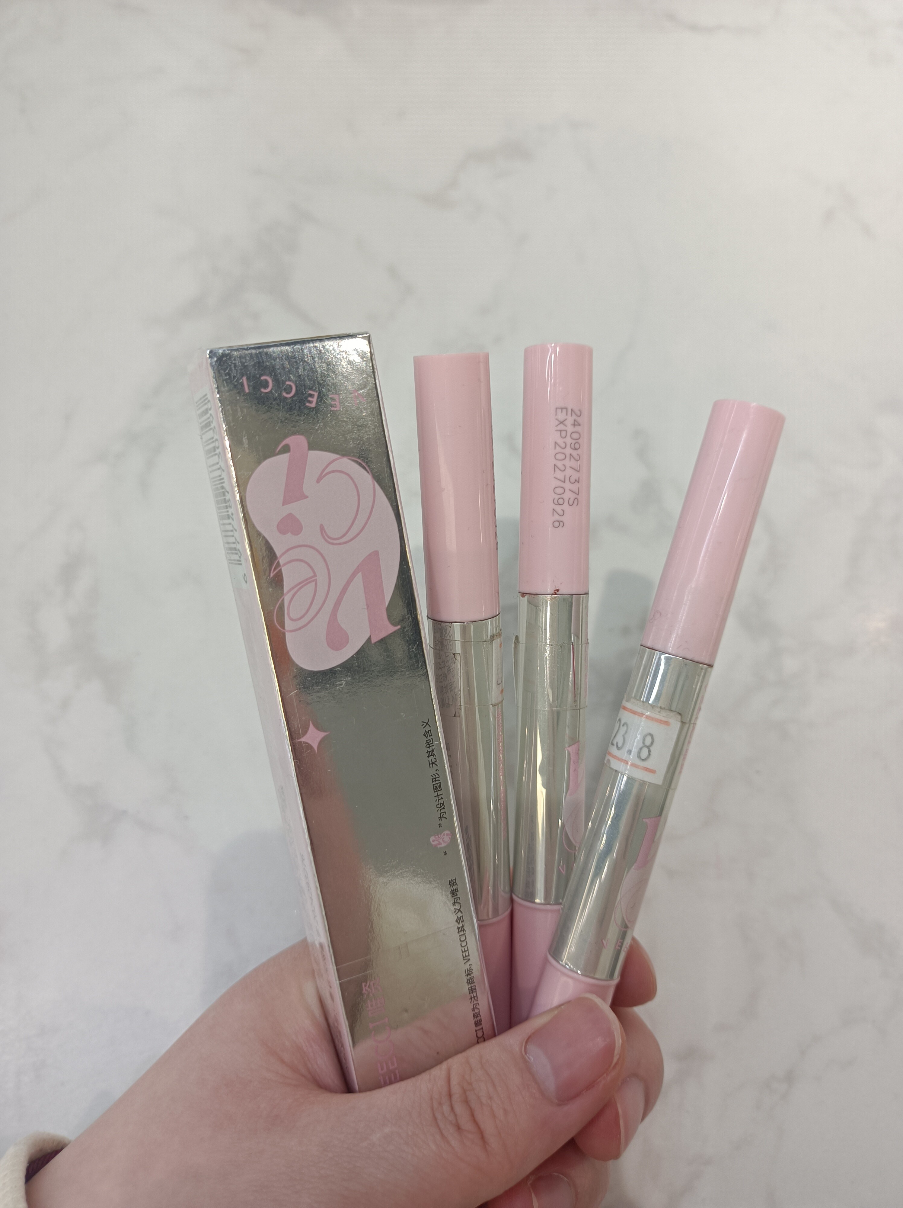 唯资晶透冰熨斗唇釉笔口红不掉色不沾杯镜面水光学生适合素颜女