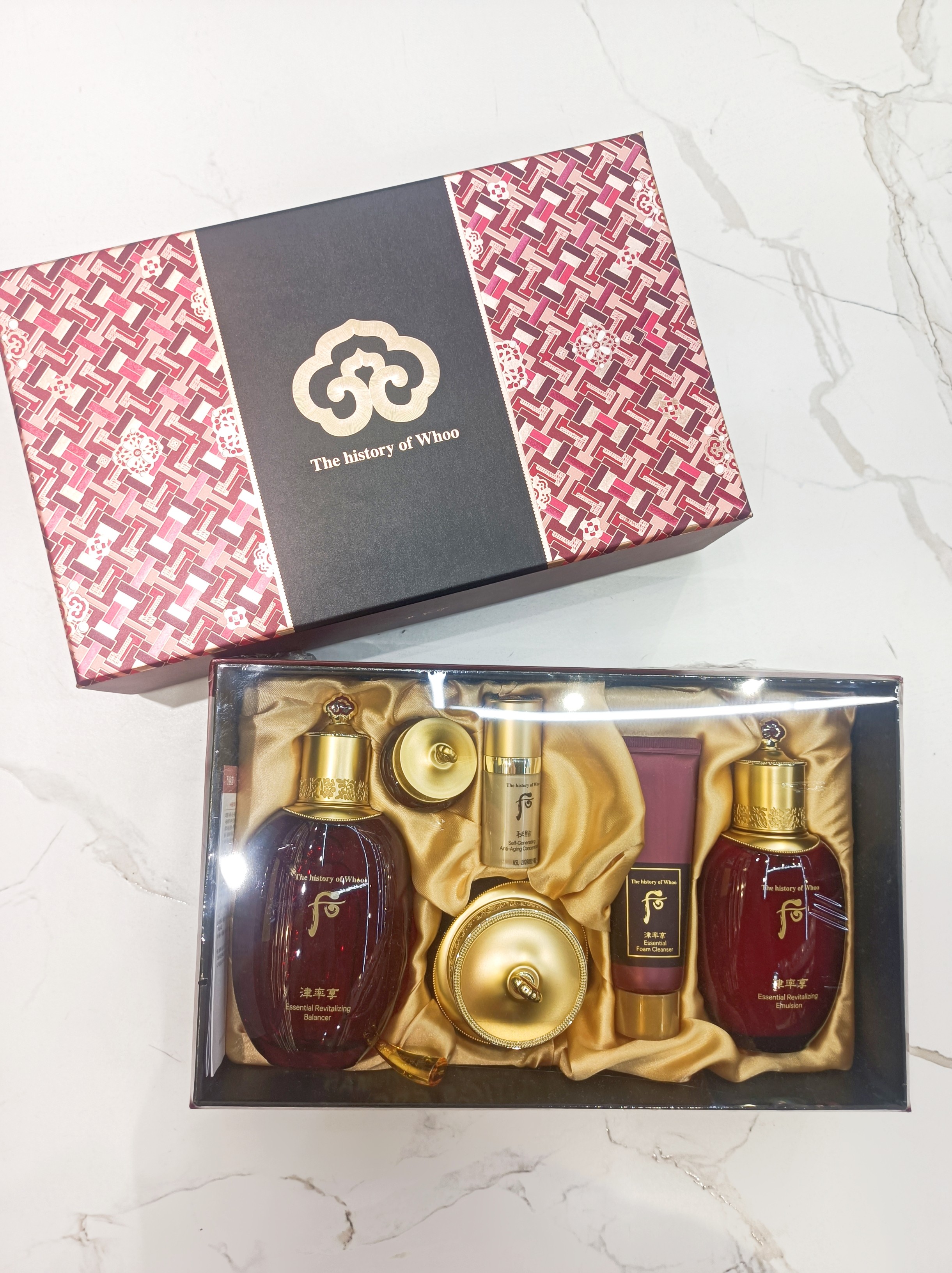 The history of whoo/后津率享三件套水乳面霜滋润保湿改善气色女