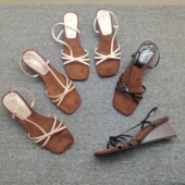 法式 方头配裙子露趾高跟罗马鞋 裸粉细带坡跟凉鞋 女夏外穿2025新款