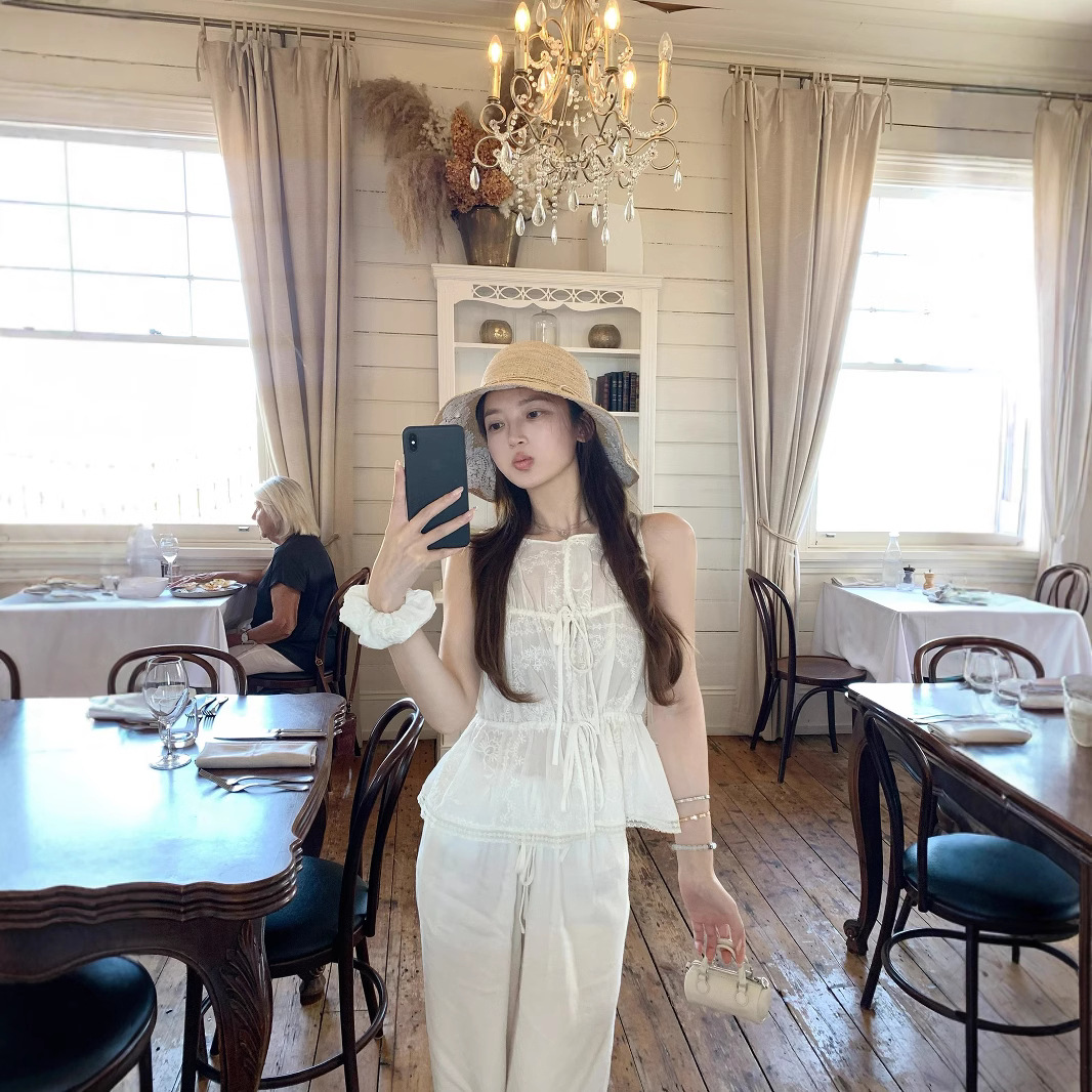 Madofit麻豆/embroidery海德庄园_优雅小船领重工抽绳刺绣背心