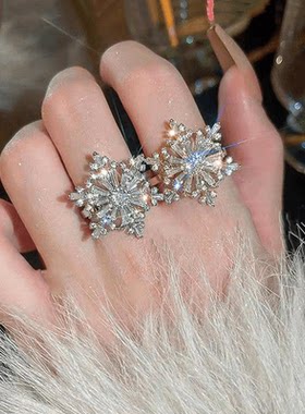 圣诞旋转雪花戒指女高级感轻奢小众食指戒网红风时尚个性指环手饰