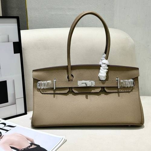 银扣横款40CM大容量女士手提包