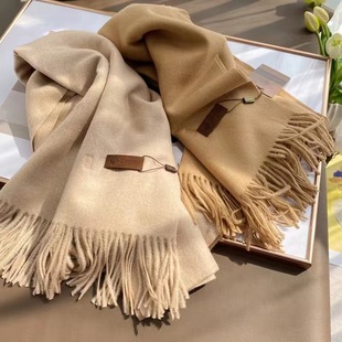 围巾2025新款今年流行爆款高档羊毛披肩韩版百搭红色情侣保暖围脖