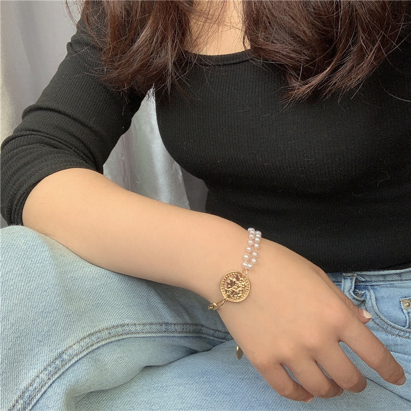 手链女 小众设计感法式金币金属手串个性人头像手镯珍珠少女手饰