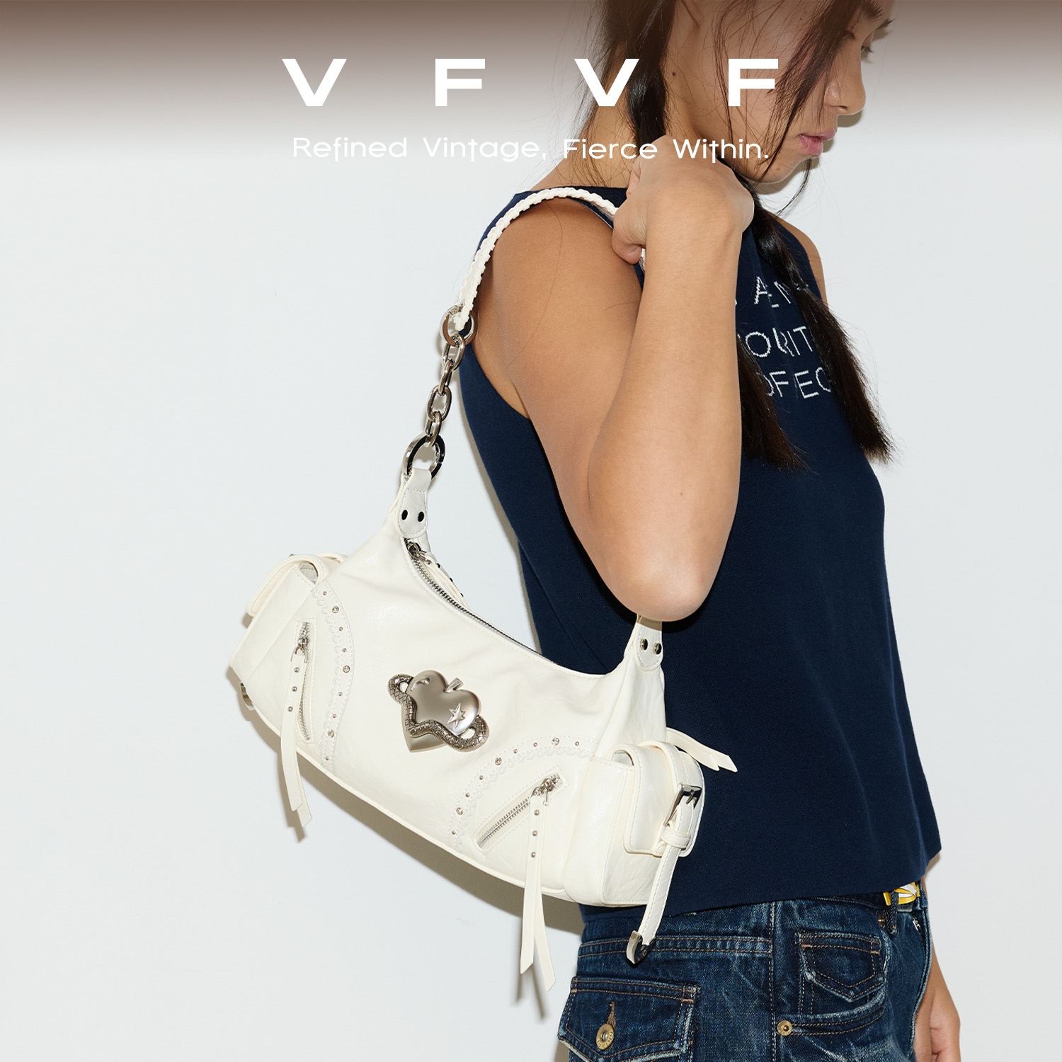 VFVF白色单肩腋下机车包