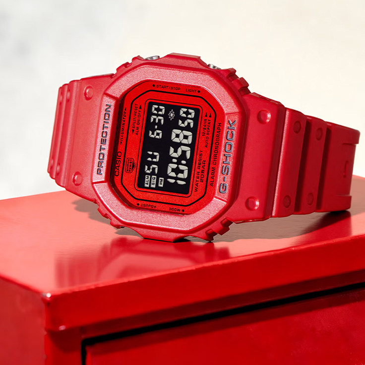 卡西欧手表G-SHOCK正品lconicRed八角方块手表礼盒DW-5600RRB