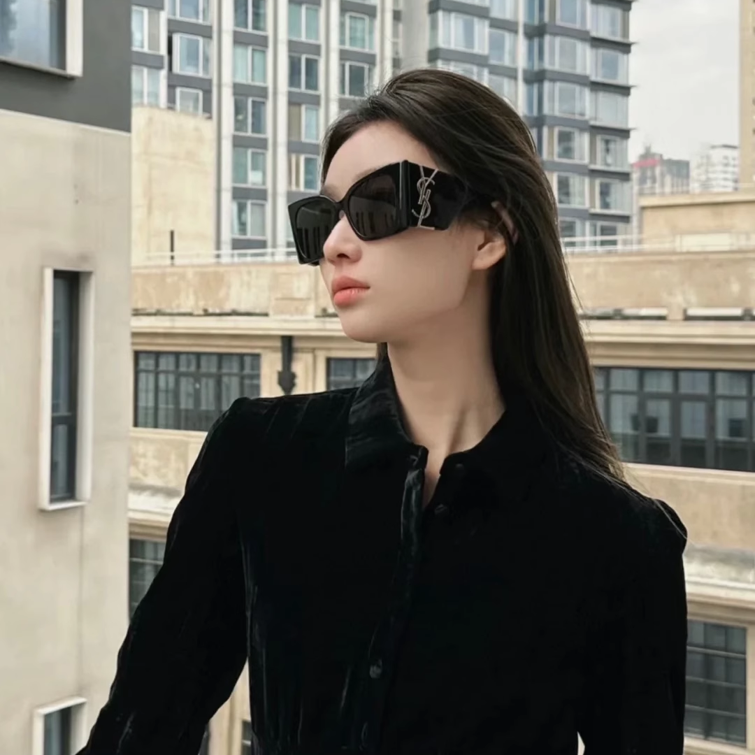 YSL圣罗兰黑色大框猫眼太阳镜女