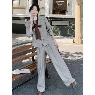 实拍高级感老钱风西装套装女2025春V领飘带波点外套阔腿裤两件套
