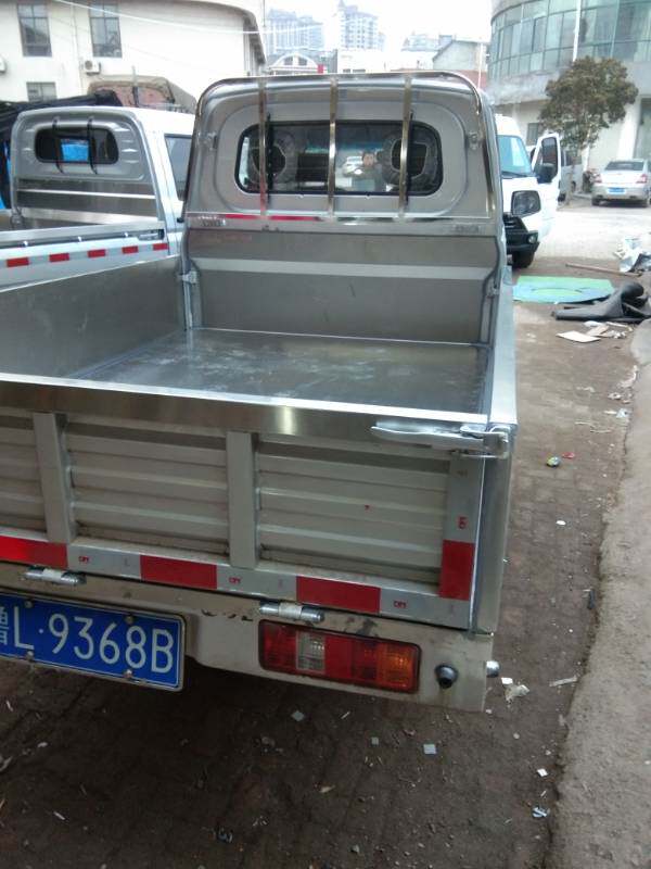 东风小康c32c31单排双排不锈钢车厢装甲防护板现货防腐防锈防滑板