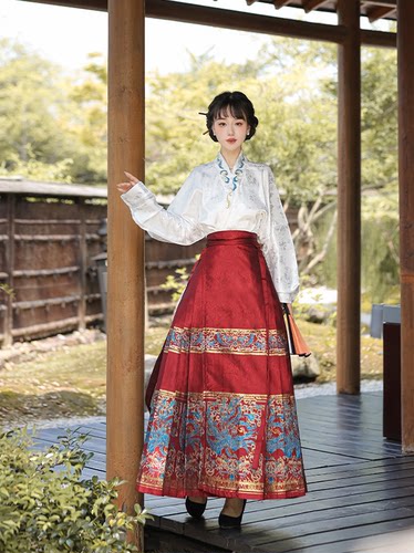 汉服女明制织金妆花马面裙