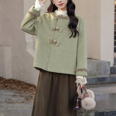 抹茶绿新中式毛呢外套女冬季复古宽松小个子短款加厚夹棉呢大衣