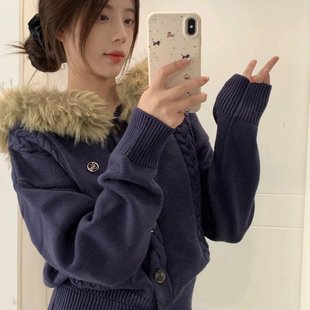 umoumo乌蘑蓬松保暖毛毛领连帽开衫休闲百搭立体绞花收腰显瘦毛衣