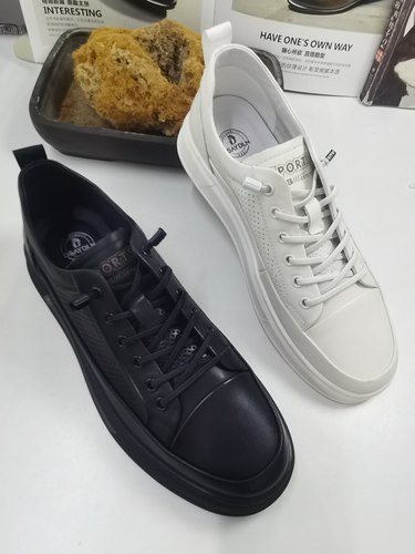 德赛帝伦2025真牛皮小白鞋男士打孔皮鞋白鞋板鞋百搭休闲运动男鞋