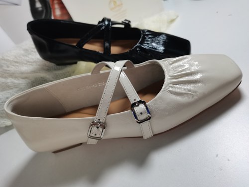 德赛帝伦2025新款真皮女鞋透气女士单鞋玛丽珍鞋牛皮软底妈妈鞋