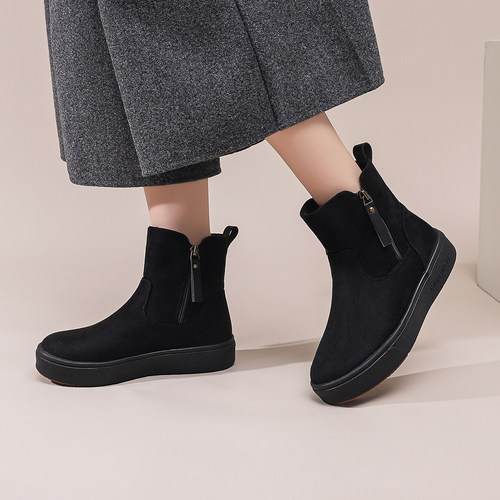 2025新款靴子女轻便防滑切尔西靴秋季妈妈鞋舒适软底软面中老年鞋