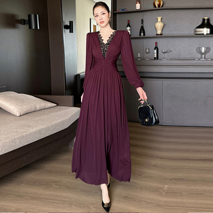 高弹蕾丝花边拼接抽褶显瘦高腰修身 女人味大摆显身材连衣裙女秋冬