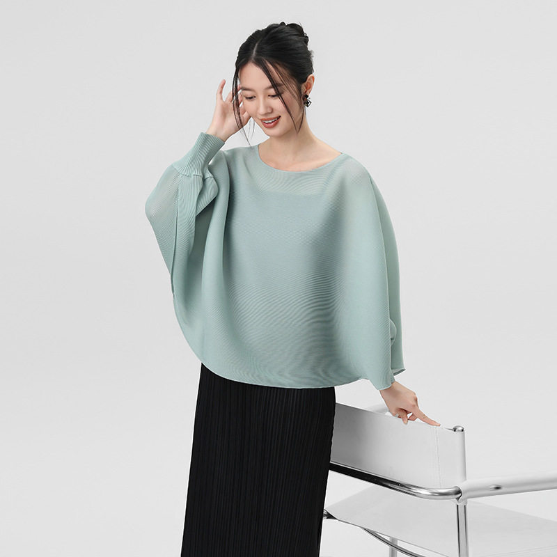 春夏新款宽松显瘦设计感创意蝙蝠衫斗篷式短款褶皱长袖个性上衣女