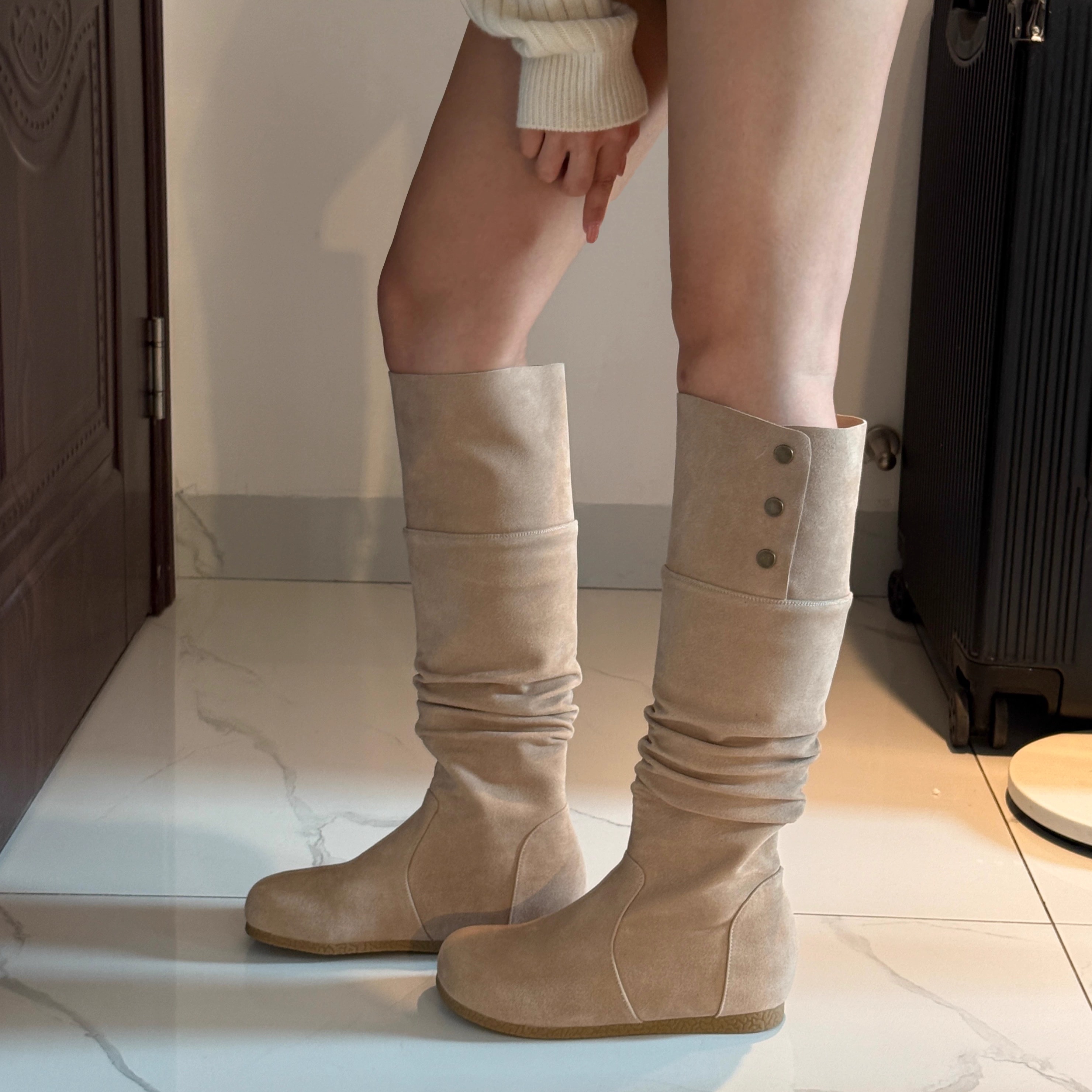 小粗腿巨显瘦复古皱皱靴