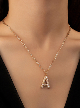 新款26个字母珍珠几何项链女时尚简约个性百搭脖子饰品