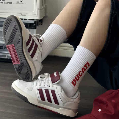 正品Adidas阿迪达斯男女子时尚百搭防滑耐磨运动鞋休闲板鞋JQ3926