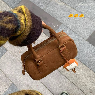 高级感复古绒面保龄球手提包秋冬新款百搭单肩斜挎包通勤枕头包潮