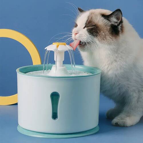 2.4L Pet Cat Dispenser Drinking Water Fountain Activated Car