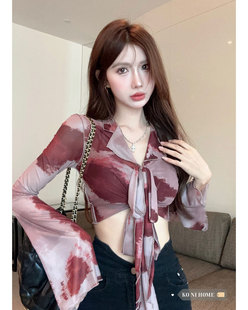雪纺衫女法式时尚晕染印花翻领喇叭长袖秋季新款性感辣妹短款上衣