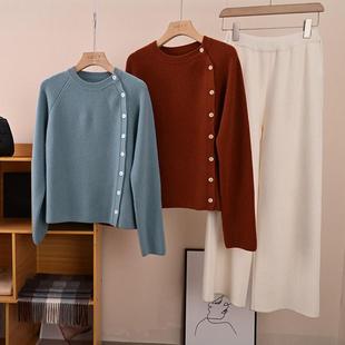 本月新品 虹旺自制 小众风格 雾感出口山羊绒元宝斜侧订扣开衫女