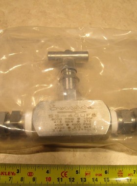 世伟洛克 SS-4GUF8,6000PSIG@100F 1/2