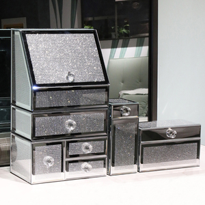 化妆品收纳盒桌面防尘2023新款高级感大容量护肤品整理置物架玻璃
