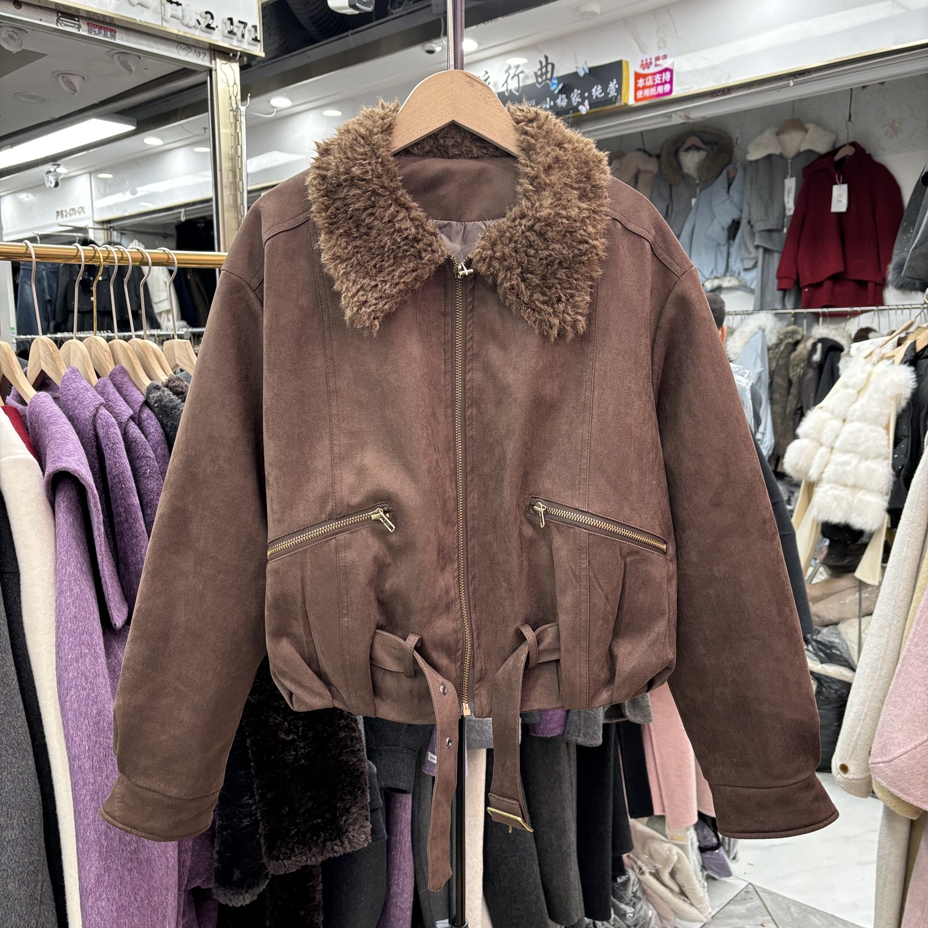 2025冬季新款时尚休闲麂皮绒羽绒外套女韩版拉链设计宽松百搭上衣