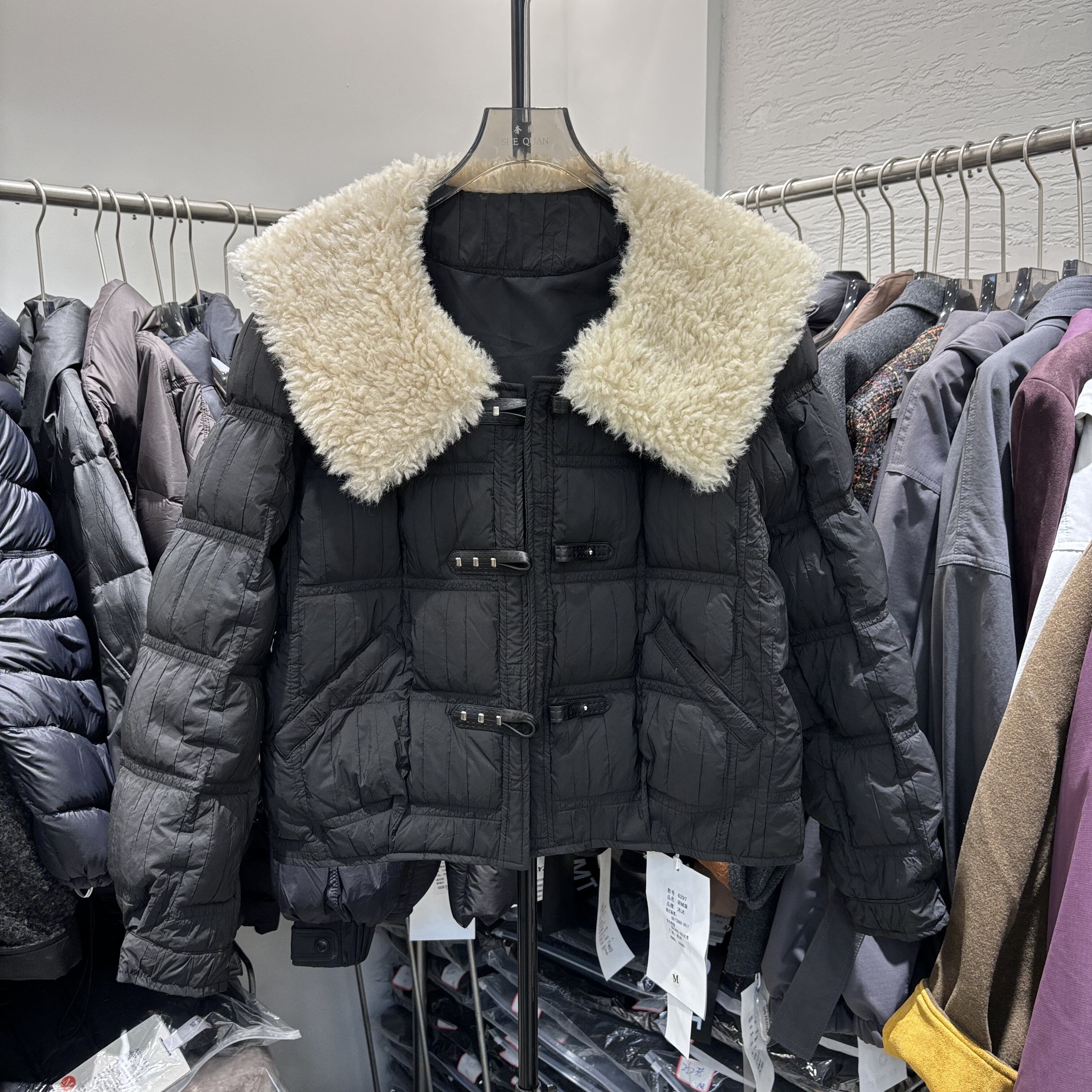 短款派克羽绒服女2025冬季新款流行羊羔毛大翻领内胆白鸭绒派克服