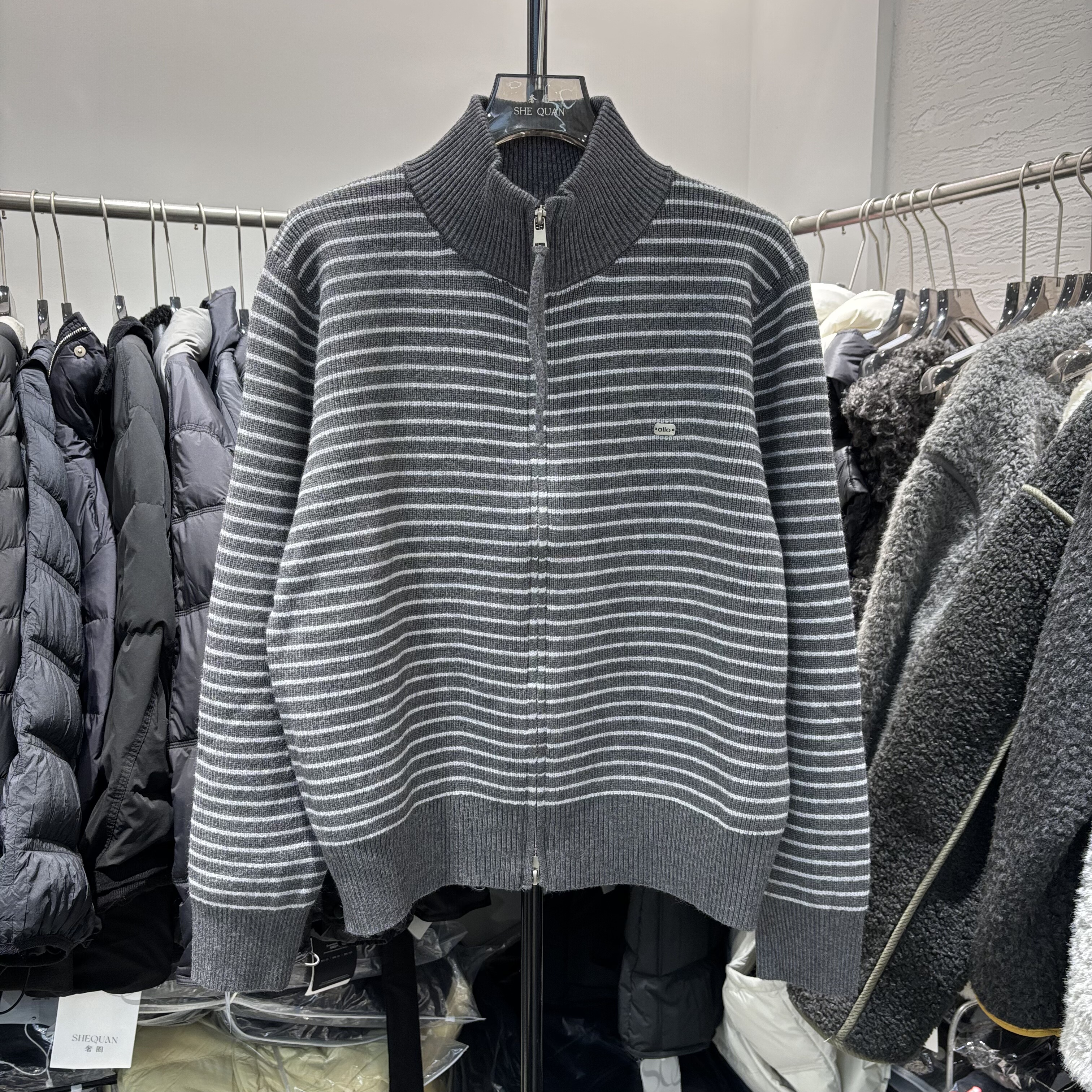 欧货2025冬新款高领条纹针织开衫女宽松显瘦百搭毛衣外套上衣