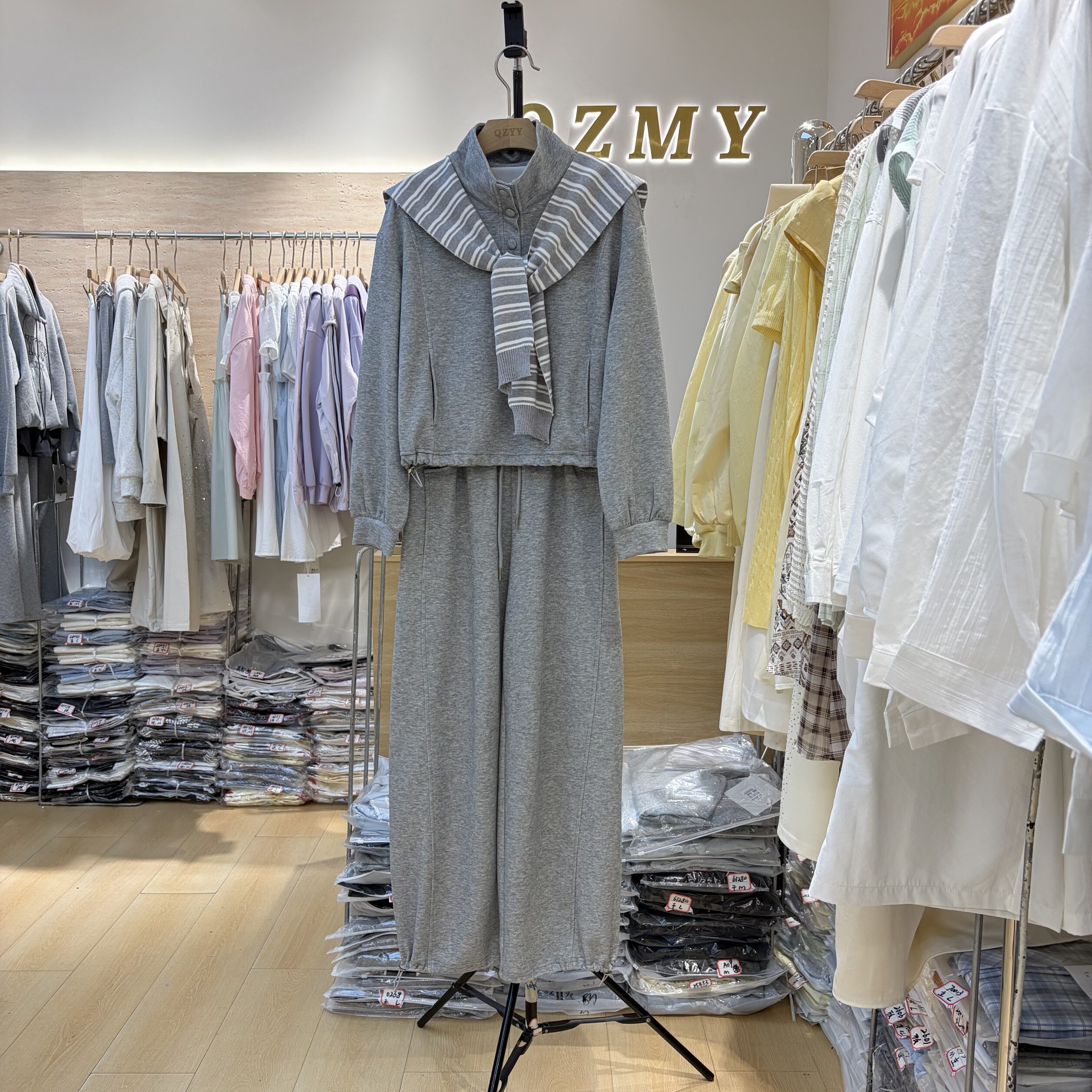 休闲带披肩立领短款上衣配阔腿裤女2026春秋季新款两件套装060