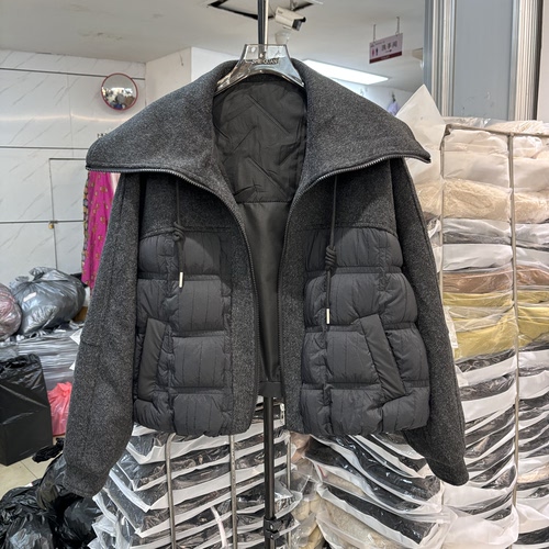 韩系休闲羽绒服2025秋冬品 大翻领飘带拼接白鸭绒外套女潮ins