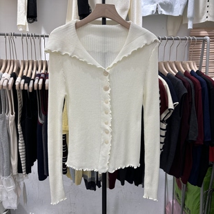 2026独特褶皱修身翻领长袖上衣设计感辣妹木耳边毛衣针织打底衫女