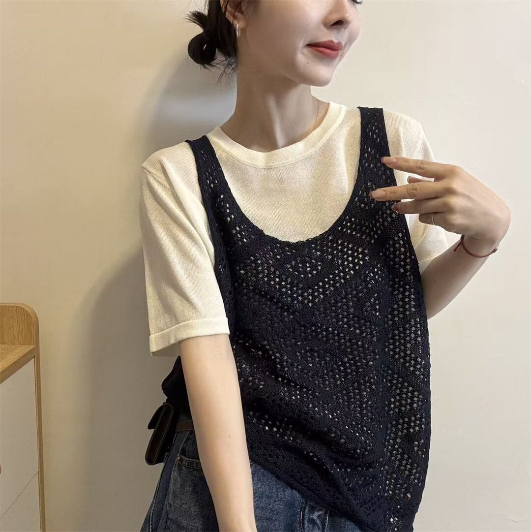 温柔风镂空针织背心两件套女2026春季圆领叠穿百搭针织马甲上衣潮