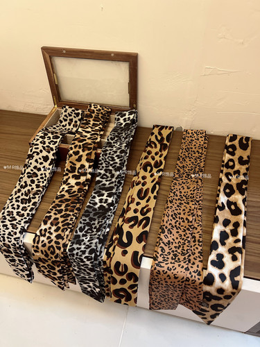 豹纹丝巾女新款美式复古豹纹系脖颈带千禧辣妹风薄款丝巾装饰领巾