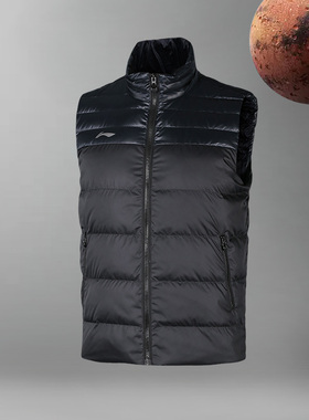 李宁正品男款冬季足球系列舒适常规时尚休闲运动羽绒马甲AMRM013