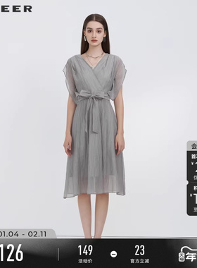 sdeer圣迪奥复古V领长裙女装春夏装压褶收腰露肩连衣裙S223Z12M6