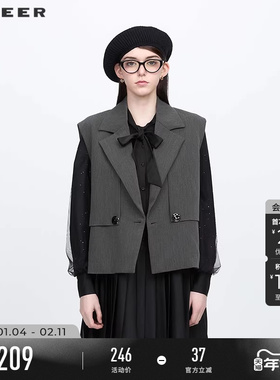 sdeer圣迪奥2025秋季OL风套装西装领双排扣短款马甲S243Z1601