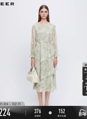 sdeer圣迪奥女秋装田园风圆领收腰印花不规则连衣裙S243Z1271