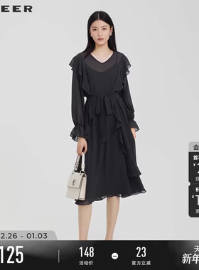 sdeer圣迪奥女装V领黑色收腰雪纺吊带两件套气质连衣裙S223Z127F