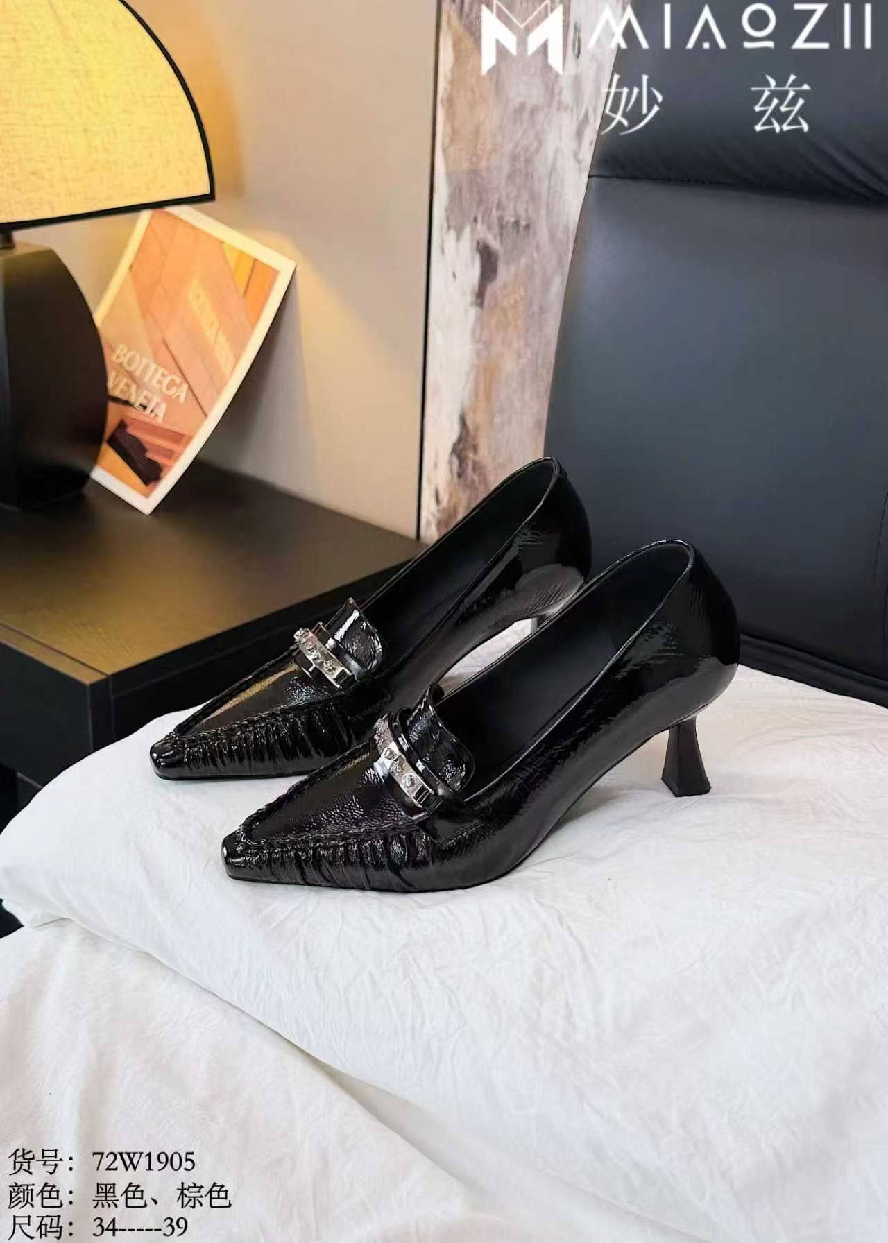 26年妙兹春季时尚百搭尖头细跟金属扣通勤时装单鞋72w1905,女鞋,浅口单鞋,淘宝优惠券,粉丝福利购,淘宝优惠卷