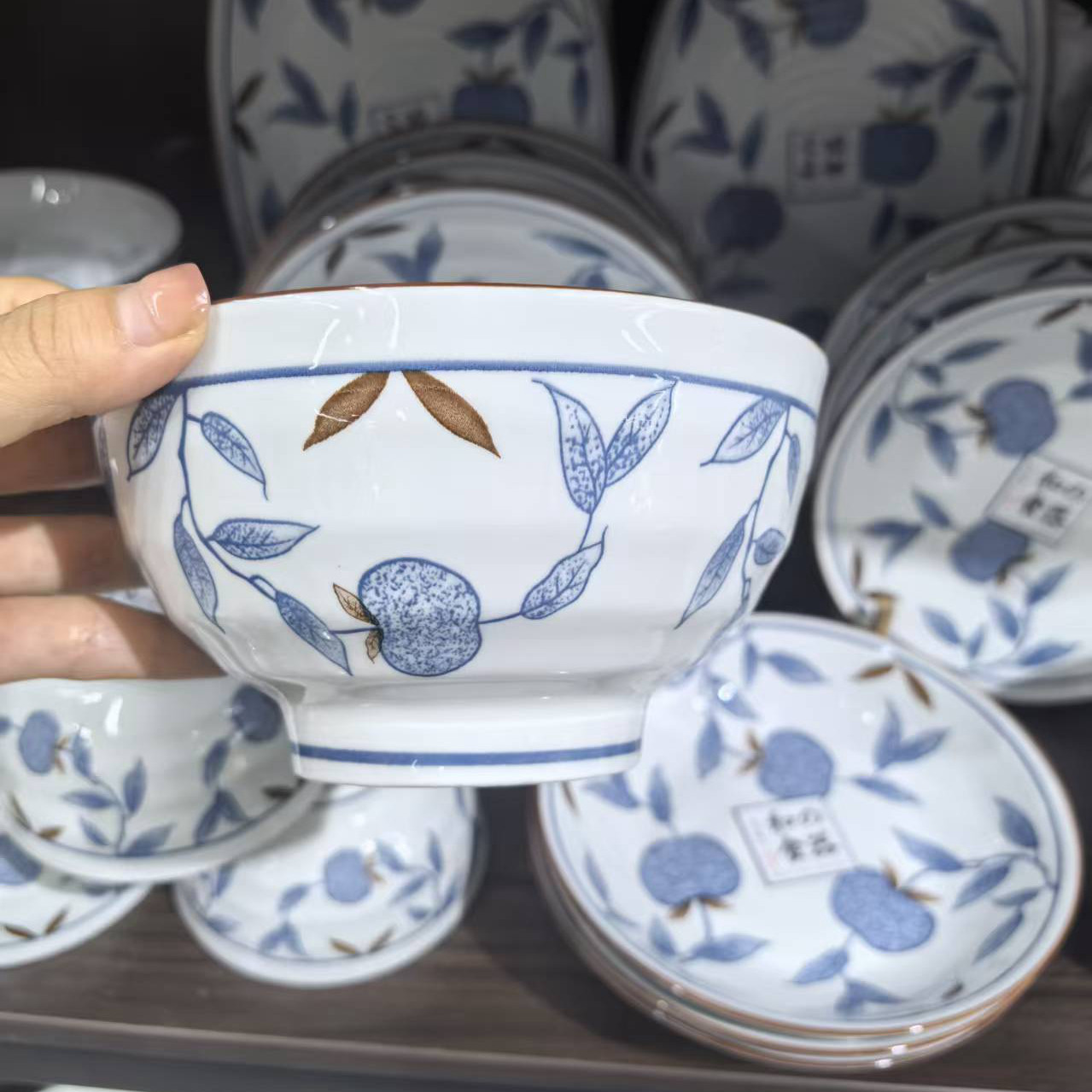 碗盘套装家用陶瓷碗餐具吃饭儿童碗