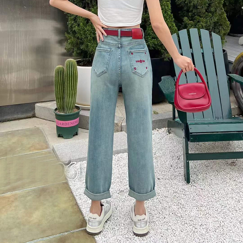 爆犀牛24096红色刺绣直筒牛仔裤女款高腰宽松遮胯窄版阔腿男友裤