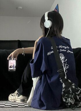 大码T恤女半袖夏季新款藏青色胖MM240-300斤潮牌玫瑰花短袖上衣女