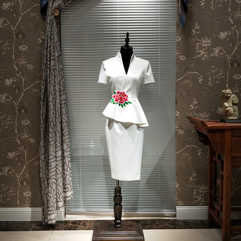 奇艺猫 新中式职业套装白色小西装优雅女士职场会议主持服装定制在类目 女装/女士精品, 套装/学生校服/工作制服, 职业女裙套装中 - 来自Buy2taobao.com提供专业的淘宝代购服务