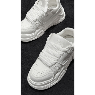 龙叨叨秋季新款潮流时尚拼接板鞋厚底增高系带百搭运动小白鞋